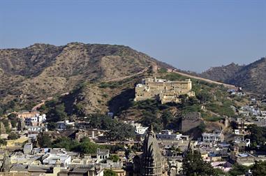 04 Fort_Amber_and Elephants,_Jaipur_DSC5079_b_H600